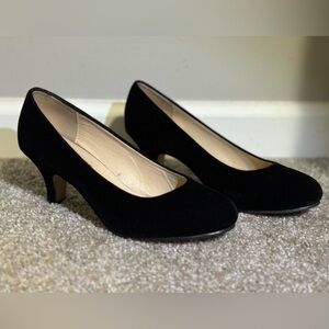 OCHENTA Women's Low Heel Slip On Bridal Dress Pumps